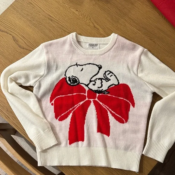 Peanuts Snoopy Sweater with Red Christmas Bow - Picture 1 of 3
